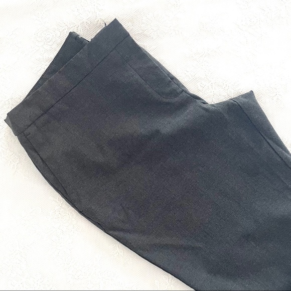 Mario Serrani Ladies Cropped Dress Pant (14 x 26) - Picture 3 of 13